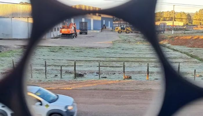 Paraná amanhece com geadas e temperaturas negativas; veja imagens e previsão do tempo